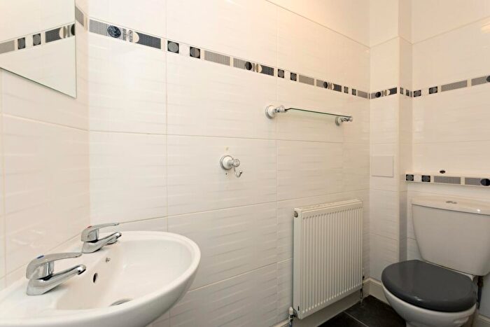 3 Bedroom End Of Terrace House For Sale In East Brae, East Wemyss, KY1