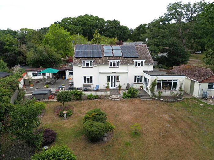 4 Bedroom House To Rent In Barrack Lane, Crow, Ringwood, Hampshire, BH24