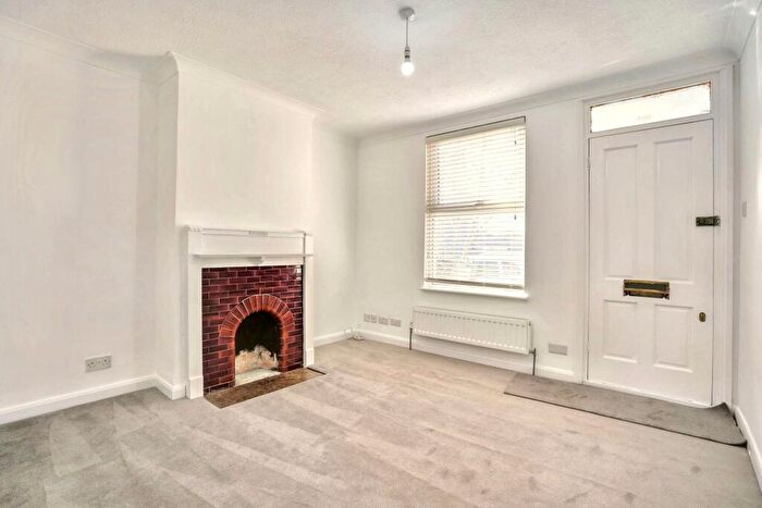 2 Bedroom Terraced House To Rent In Western Road, Maidstone, ME16