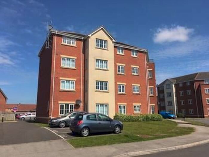 2 Bedroom Flat To Rent In Flat, Wakelam Drive, Armthorpe, Doncaster, DN3