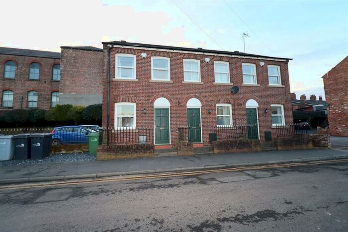 2 Bedroom Terraced House To Rent In Lowe Street, Macclesfield, SK11