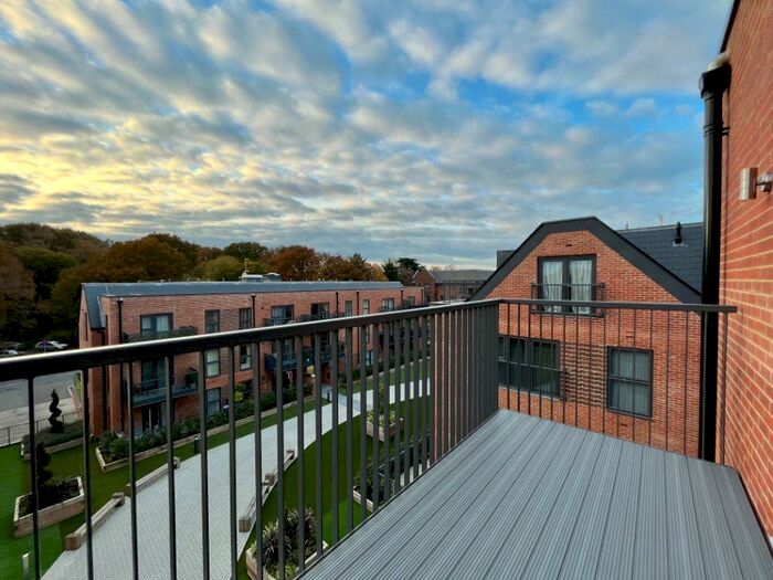 1 Bedroom Apartment To Rent In Durley Place, Hook, RG27