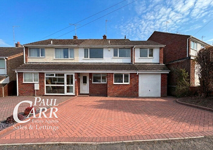 4 Bedroom Semi-Detached House For Sale In Hillcrest Road, Dordon, Tamworth, B78