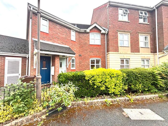2 Bedroom Maisonette To Rent In Ledwell, Dickens Heath, Solihull, West Midlands, B90