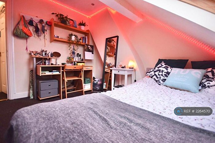 8 Bedroom Terraced House To Rent In Harriet Street, Cardiff, CF24