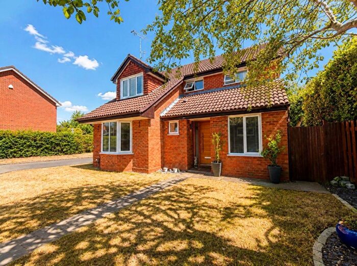 4 Bedroom Detached House For Sale In Thornbers Way, Charvil, Reading, Berkshire, RG10