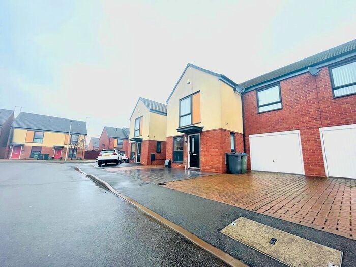 3 Bedroom Property To Rent In Ryders Mill Close, West Bromwich, B70
