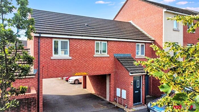 2 Bedroom Flat To Rent In Alicia Crescent, Newport, NP20
