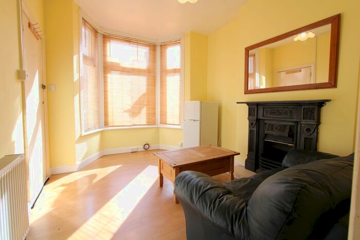 1 Bedroom Flat To Rent In Courtney Road, Croydon, CR0