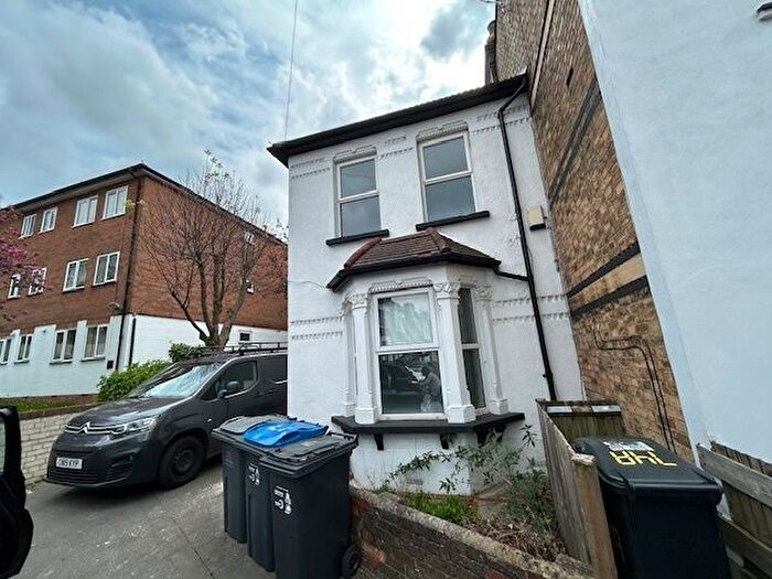 1 Bedroom Flat To Rent In Crunden Road, South Croydon, CR2