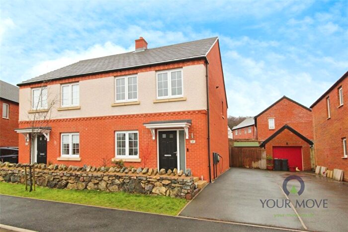 3 Bedroom Semi-Detached House For Sale In Citron Avenue, Coalville, Leicestershire, LE67