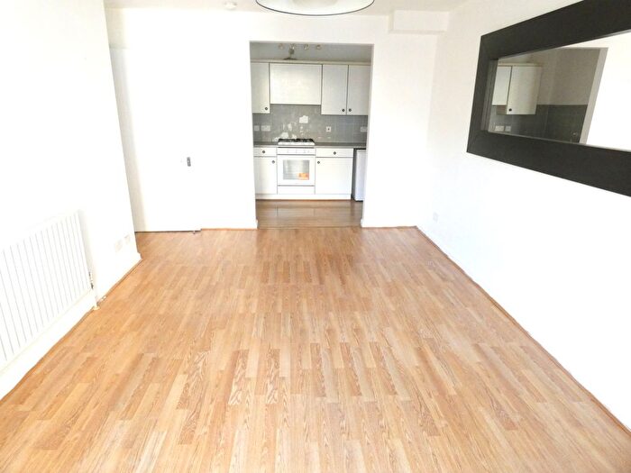 1 Bedroom Flat To Rent In Millennium Place, Cambridge Heath Road, London, E2