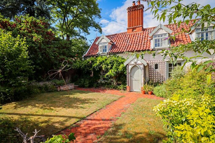 2 Bedroom Semi-Detached House For Sale In Ufford, Woodbridge, IP13