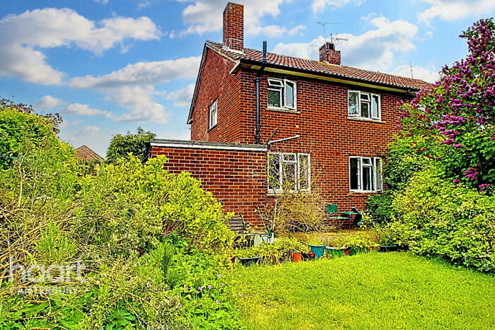 3 Bedroom Semi-Detached House For Sale In Cobham Close, Canterbury, CT1