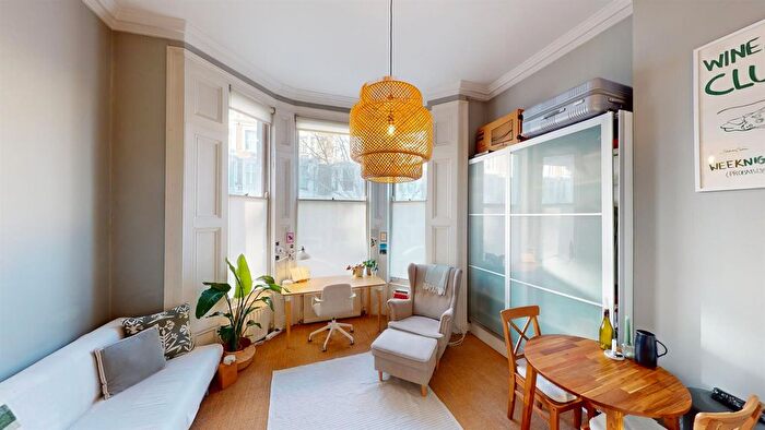 Studio To Rent In Longridge Road, London, SW5