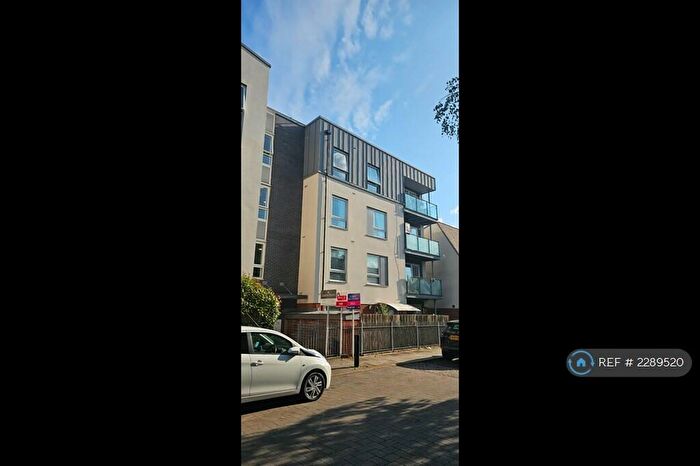 1 Bedroom Flat To Rent In Drinkwater Road, Harrow, HA2