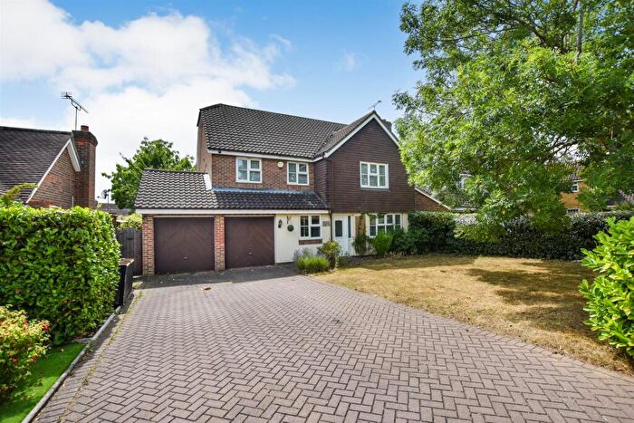 5 Bedroom Detached House For Sale In The Spinnaker, South Woodham Ferrers, CM3