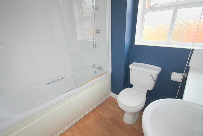 2 Bedroom Flat To Rent In Jellicoe Avenue, Stoke Park, Bristol, BS16