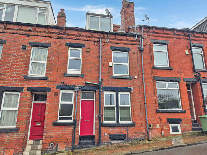 2 Bedroom Terraced House For Sale In Stanmore Hill, Leeds, LS4