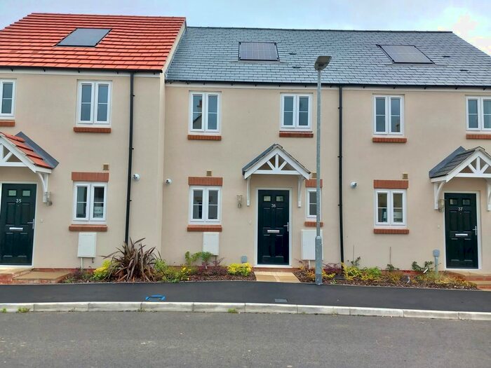 2 Bedroom Terraced House To Rent In Paddons Farm, Bridgwater, TA5