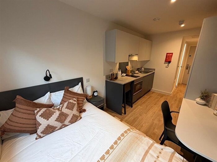 Studio To Rent In St James Boulevard, Newcastle Upon Tyne, NE4