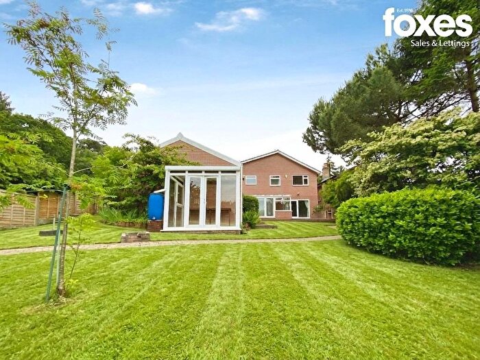 5 Bedroom Detached House For Sale In Heath Close, Colehill, Wimborne, Dorset, BH21