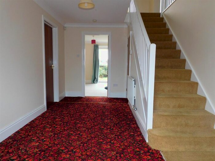 3 Bedroom Detached House To Rent In Beavor Lane, Axminster, EX13