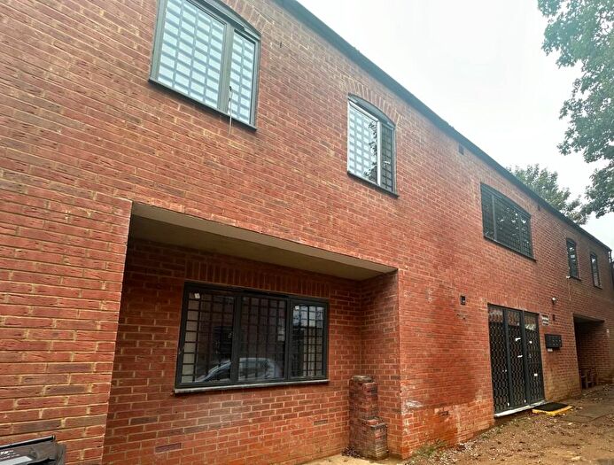 1 Bedroom Flat To Rent In Chequers Lane, Wellingborough, NN8