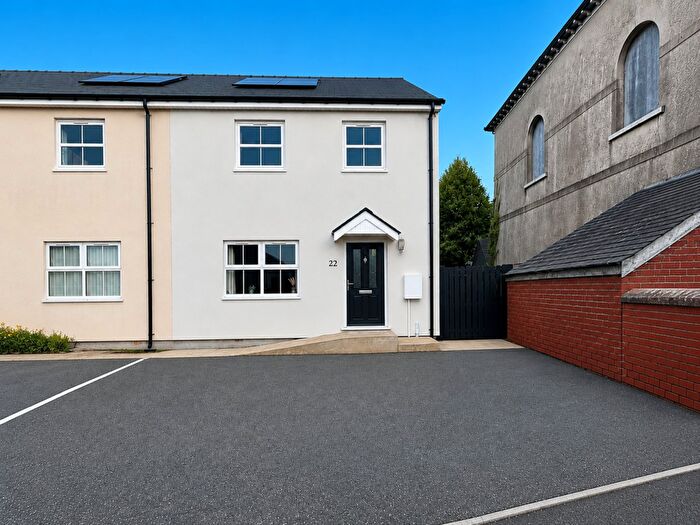 3 Bedroom Semi-Detached House For Sale In Heol Dewi, Newcastle Emlyn, SA38
