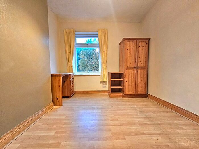 8 Bedroom Semi Detached House To Rent In Oak Road, West Bromwich, B70