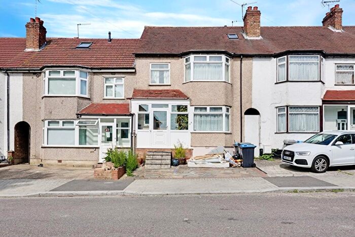 4 Bedroom Terraced House For Sale In Kenwyn Drive, London, NW2