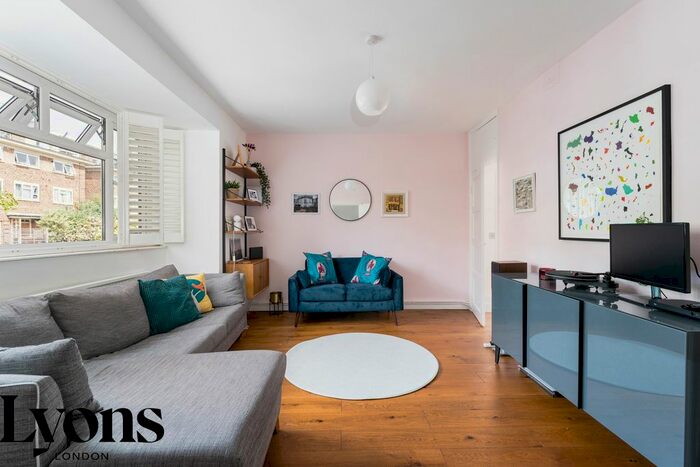 3 Bedroom Flat To Rent In Forest Grove, London, E8