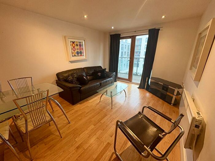 2 Bedroom Apartment To Rent In Mackenzie House Leeds Dock City Centre, LS10