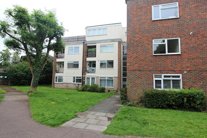 Studio To Rent In Dunraven Drive, Enfield, EN2