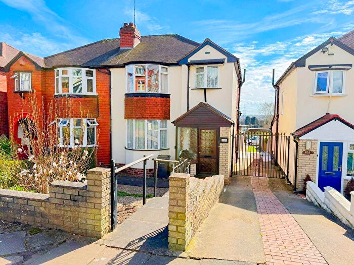 3 Bedroom Semi Detached House For Sale In Kingsbury Road, Birmingham, B24