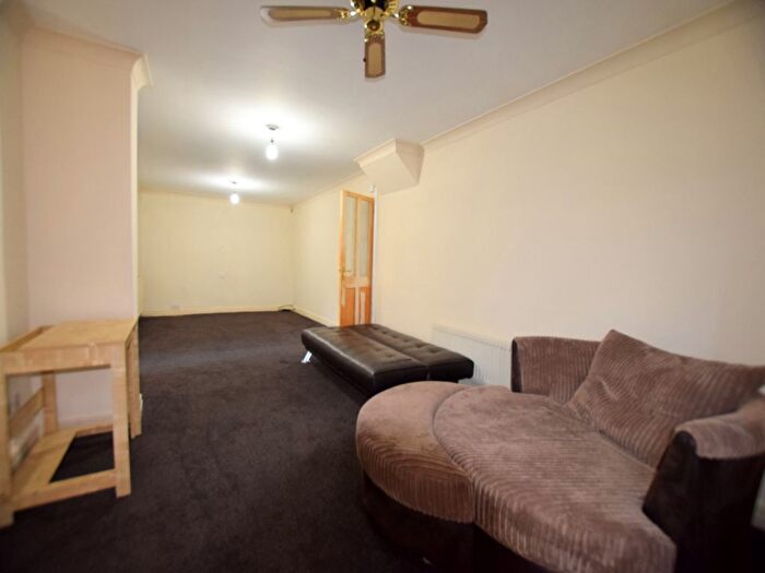 4 Bedroom Semi-Detached House To Rent In Malgam Drive, East Didsbury, Didsbury, Manchester, M20