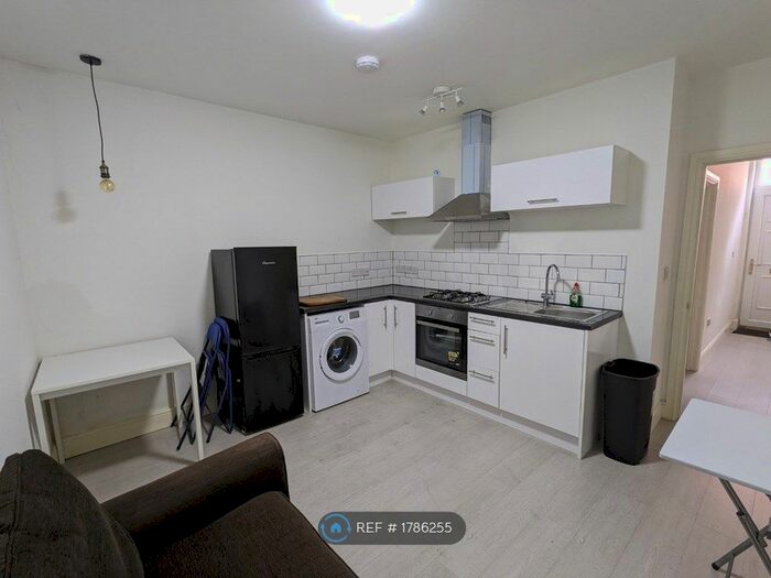 1 Bedroom Flat To Rent In Denman Street, Nottingham, NG7