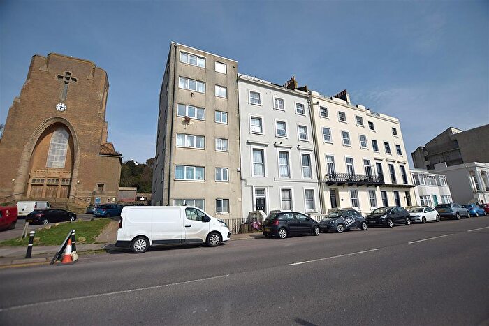 2 Bedroom Flat To Rent In Marina, St. Leonards-On-Sea, TN38