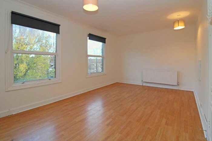 3 Bedroom Flat To Rent In The Vale, London, W3