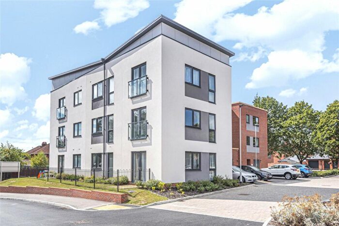2 Bedroom Apartment To Rent In Ruhemann Street, Reading, Berkshire, RG30