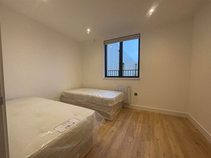 1 Bedroom Flat To Rent In Farnborough Road, Farnborough, GU14