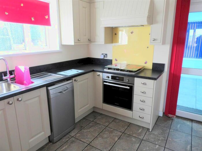 2 Bedroom Detached Bungalow To Rent In St. Annes Road, Saltash, PL12