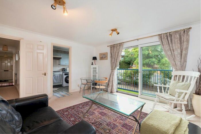 1 Bedroom Flat To Rent In Lower Downs Road, Wimbledon, SW20