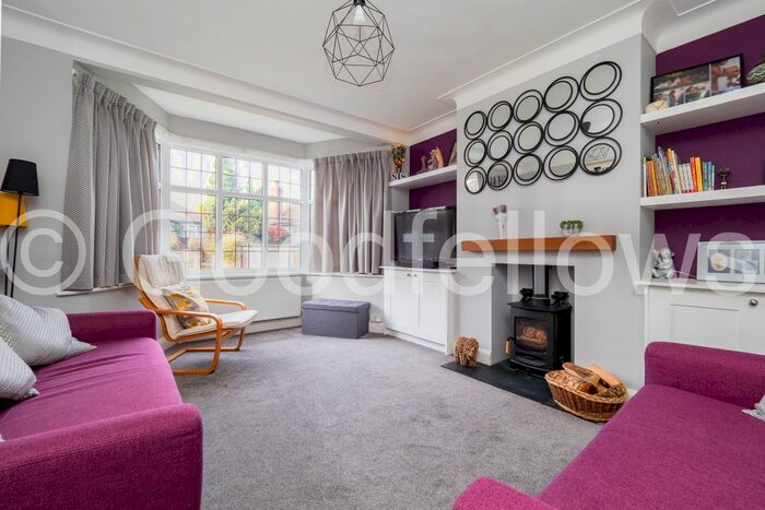 3 Bedroom Detached House To Rent In Rossdale Road, Sutton, Surrey, SM1