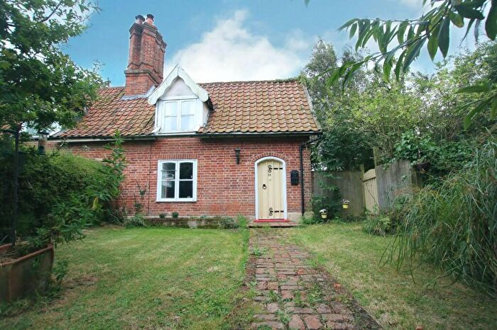 2 Bedroom Cottage For Sale In Gosbeck Road, Helmingham, Stowmarket, Suffolk, IP14