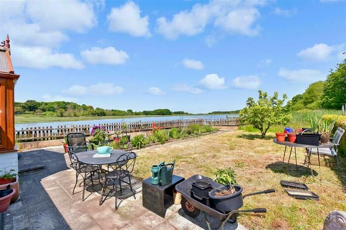 2 Bedroom Detached Bungalow For Sale In The Causeway, Freshwater, Isle Of Wight, PO40