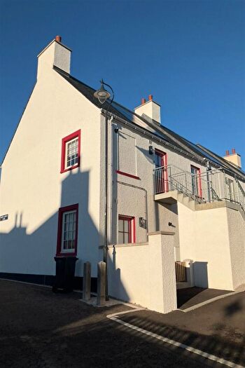 2 Bedroom Flat To Rent In Quarryline Street, AB39