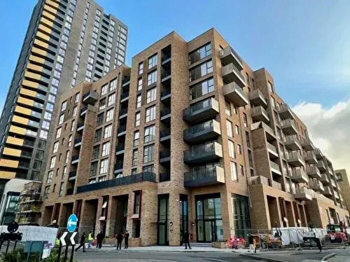 2 Bedroom Flat To Rent In Prince Regent Road, Hounslow, TW3