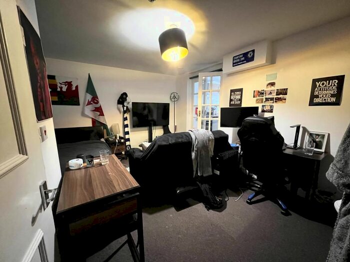 Studio To Rent In South Lambeth Road, London, SW8