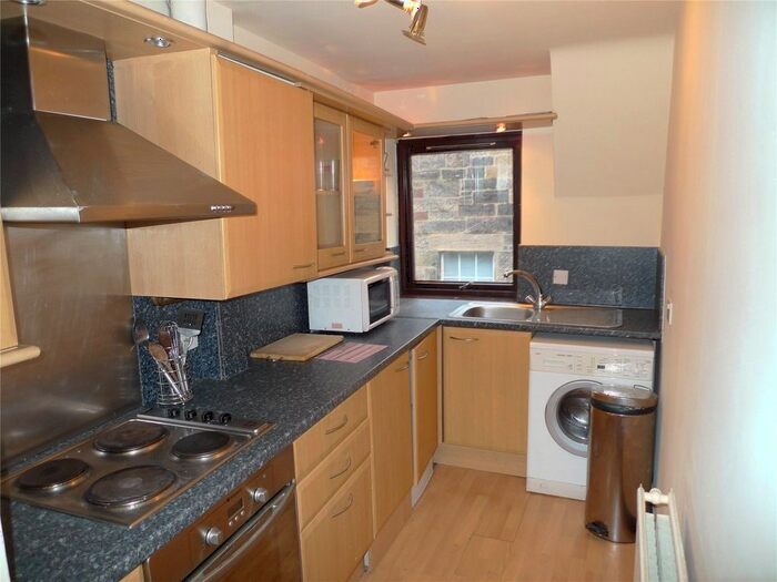 1 Bedroom Flat To Rent In Atholl Crescent Lane, Edinburgh, Midlothian, EH3